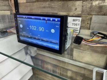 DVD Mp5 7 pouces écran tactile. USB AUX . SD. BT. miroir link  G-1001